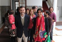 Podemos e IU se reúnen con la comunidad educativa para ver la reforma de Ley de Educación