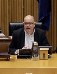 El PSOE retira a Zaragoza (PSC) de la Presidencia de una comisión parlamentaria, que ocupará Soraya Rodríguez