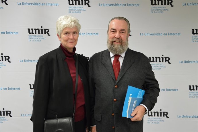 Inger Enkvist: “Ningún País Con Buen Nivel Cuestiona Tener Reválidas O Deberes”