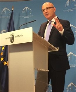 El consejero de Desarrollo Económico, Turismo y Empleo, Juan Hernández