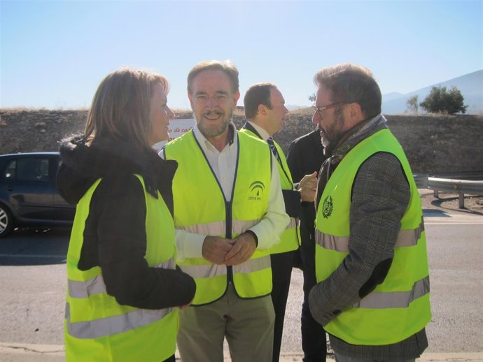 Felipe López con la delegada del Gobierno andaluz en Jaén, Ana Cobo
