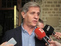 Alberto Fernández (PP) ve que Colau pasa de defender la participación a "querer gobernar por decreto"