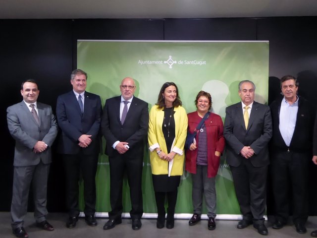 Jordi Baiget, Mercè Conesa y Dolors Bassa, en el centro
