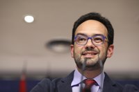 PSOE critica el empecinamiento de PP por colocar a Fernández Díaz: "Por la puerta de atrás y sin respetar al Parlamento"