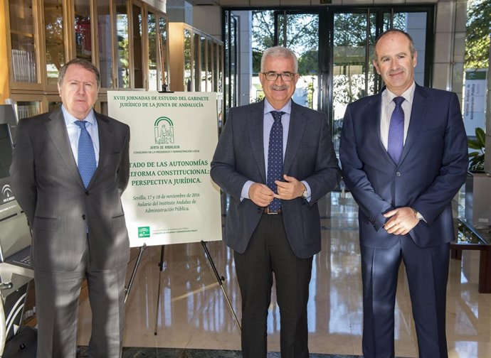 Jiménez Barrios, en XVIII Jornadas de Estudio del Gabinete Jurídico de la Junta