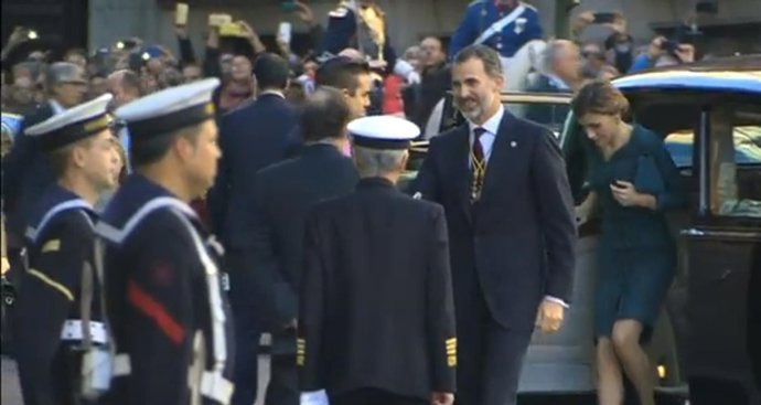 Los Reyes, llegando al Congreso   