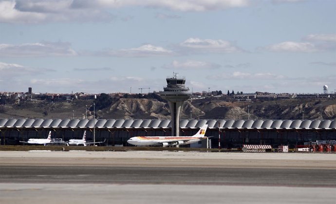 Torre de control, torres de control del aeropuerto de Barajas