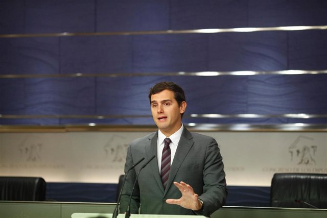 Rueda de prensa de Albert Rivera en el Congreso