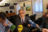 Llamazares (IU) fija como primer objetivo de los presupuestos "un plan de rescate social de lucha contra la pobreza" 