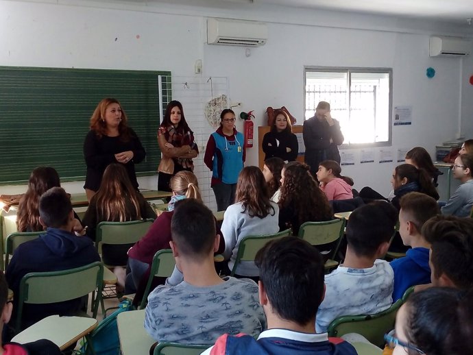 Diputación lleva la participación ciudadana a las aulas