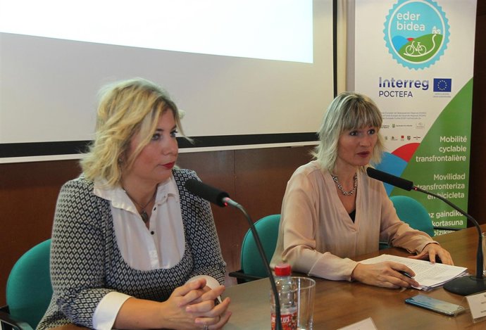 Maitena Ezkutari, y la alcaldesa de Lekunberri han abierto las jornadas. 