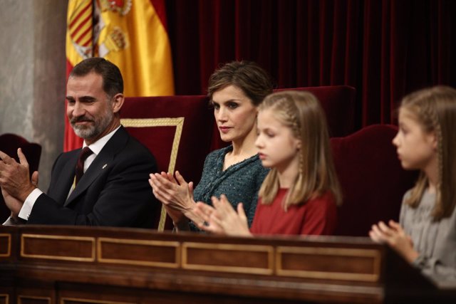 Los Reyes y sus hijas en la apertura de la legislatura en el Congreso