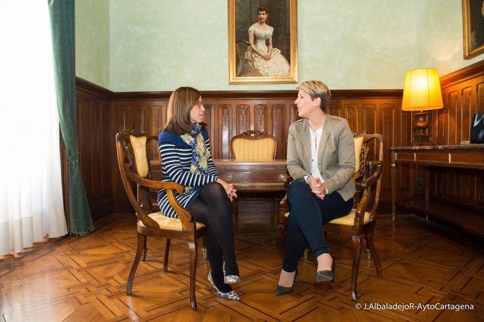 Imagen del encuentro entre Ana Belén Castejón y Noelia Arroyo