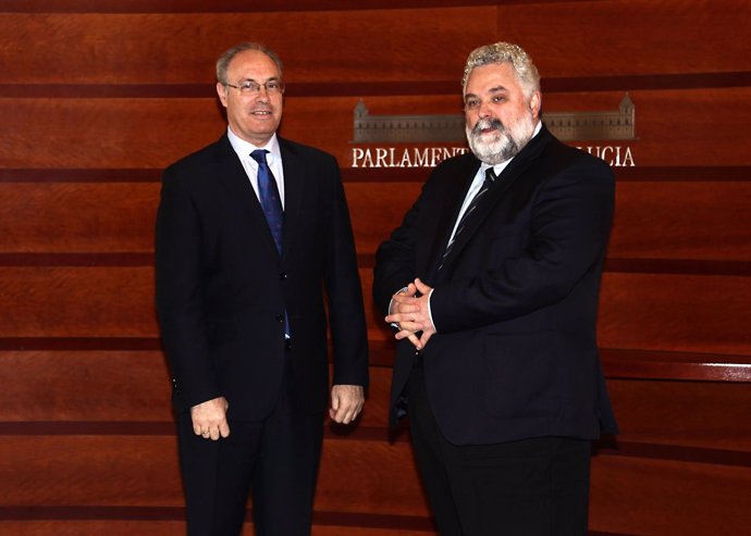 El presidente del Parlamento andaluz recibe al Fiscal Superior de Andalucía