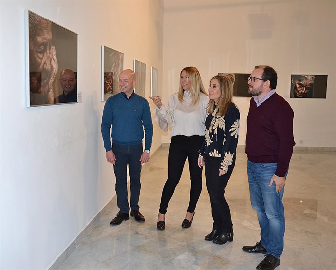 Nota Prensa Y Fotos Cultura: La Sala Kstelar Muestra Los Paisajes Humanos `Las D