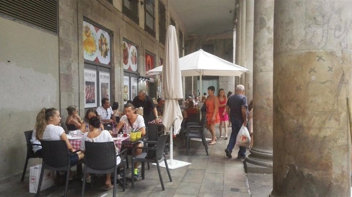 Terrazas de los porches de la Boqueria