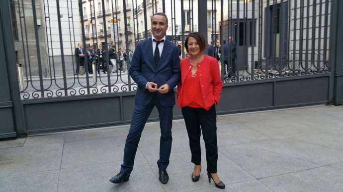 Los diputados socialistas por Baleares, Pere Joan Pons y Sofía Hernanz