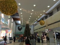 Parquesur inaugura el encendido de luces de Navidad con un 'Mannequin Challenge' solidario