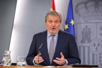 El Gobierno evita la polémica por las palabras de Cifuentes sobre los andaluces y no opina