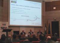 Civisur plantea que el aeropuerto de Málaga sea puerta de Andalucía "al mundo"