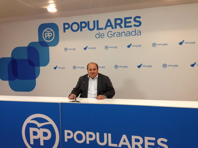 El portavoz del PP en la Diputación de Granada, José Robles