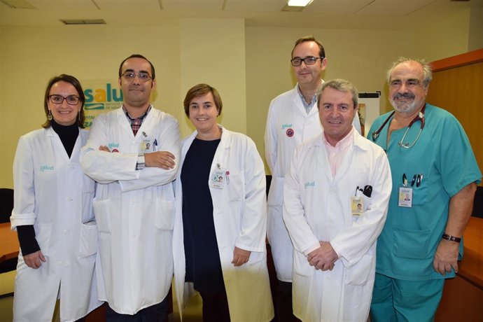 El grupo de profesionales sanitarios encargados del control de antibióticos. 