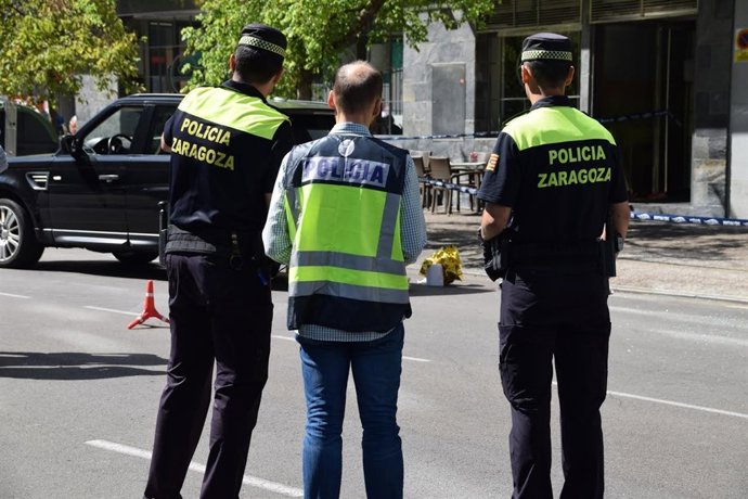 Agentes de Policía en el lugar del tiroteo