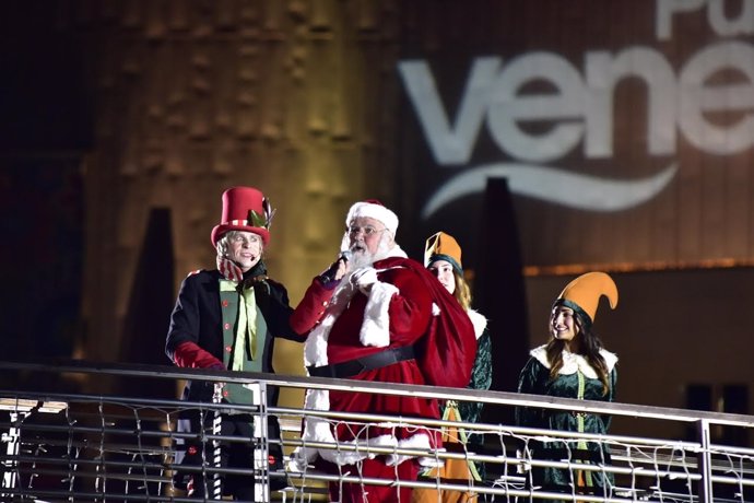 Inicio de la campaña de Navidad en Puerto Venecia.