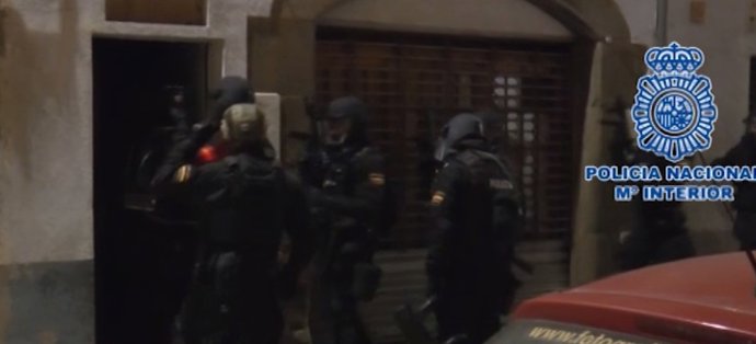 La Policía Nacional detiene a dos yihadistas "plenamente integrados" en DAESH