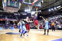 El Barcelona olvida el Clásico derrotando al Estudiantes