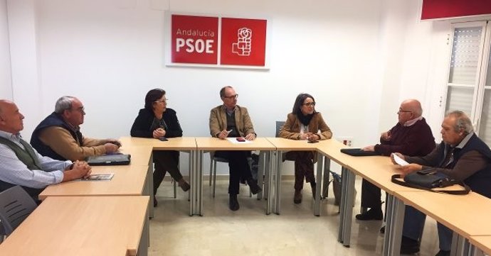 Reunión del PSOE con colectivos de emigrantes retornados