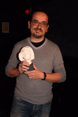 Tonio L. Alarcón recoge el Premio Miradas