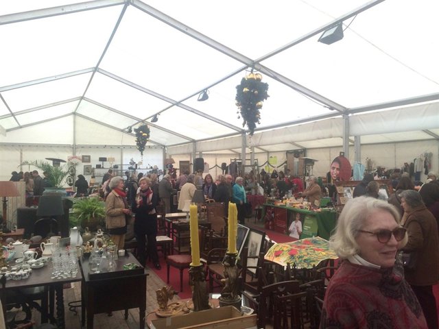 Mercadillo de Navidad Es refugi