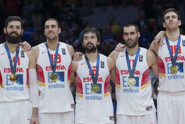 Mirotic, Aguilar, Llul,San Emeterio 