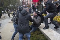 Garzón pregunta a Zoido por qué no se detuvo a nadie por la agresión ultra del 20N