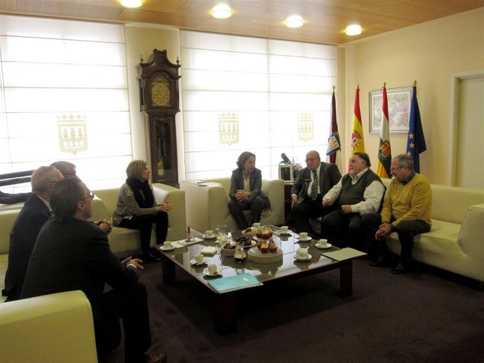 Gamarra, con los miembros de Hucha Popular y UDP