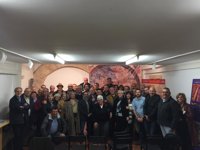 Agrupaciones del PSPV de Valencia piden '#Congreso Ya' para elegir la dirección del PSOE