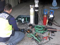 Sucesos.- Un hombre es detenido cuando se disponía a robar en una empresa de comercio de metales preciosos