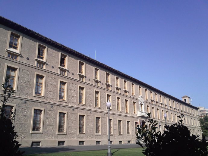 Edificio Pignatelli, Sede Del Gobierno De Aragón