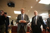 Montoro prevé bajar el techo de gasto al menos 5.000 millones