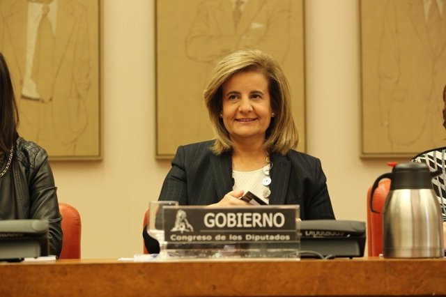 La ministra Fátima Báñez comparece en la Comisión del Pacto de Toledo