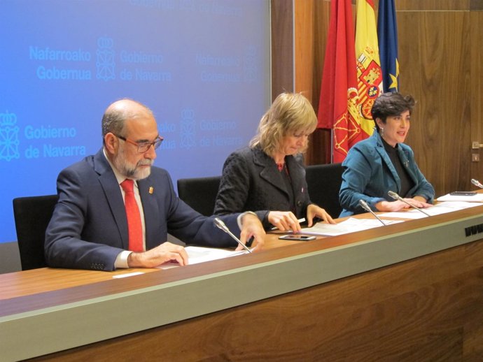 Fernando Domínguez, Ana Ollo y María Solana.