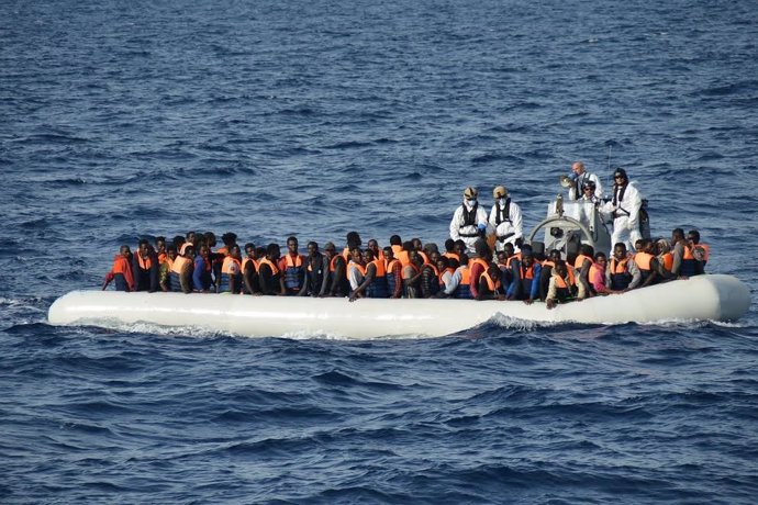 Rescate de inmigrantes en el Mediterráneo a cargo de militares españoles