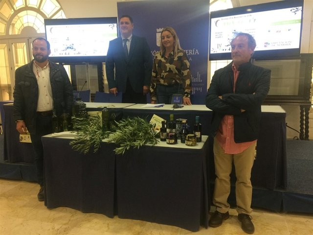 El 'Día del Aceite' muestra a la sociedad la producción oleística de Canjáyar.