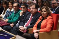 Vara rehúsa hablar de candidatos al congreso del PSOE pero defiende que se puede estar en Ferraz y presidir una CCAA