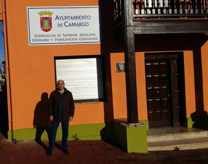 Marcelo Campos en la casa naranja de Cros 