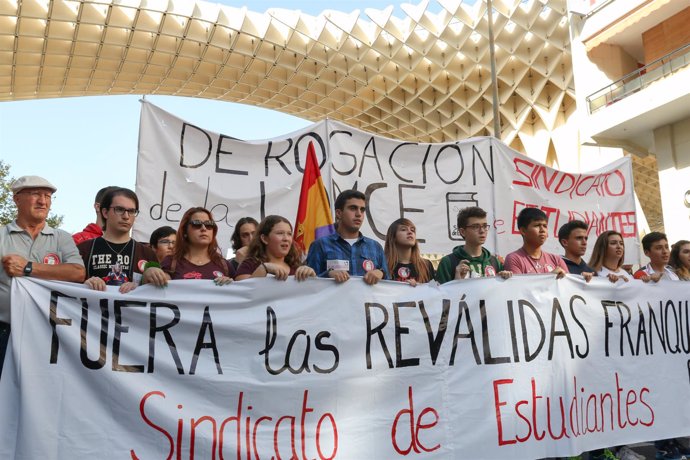 Manifestación de los estudiantes en Sevilla