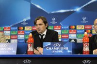 Cocu: "El Atleti es un gran ejemplo de cómo juega un equipo"