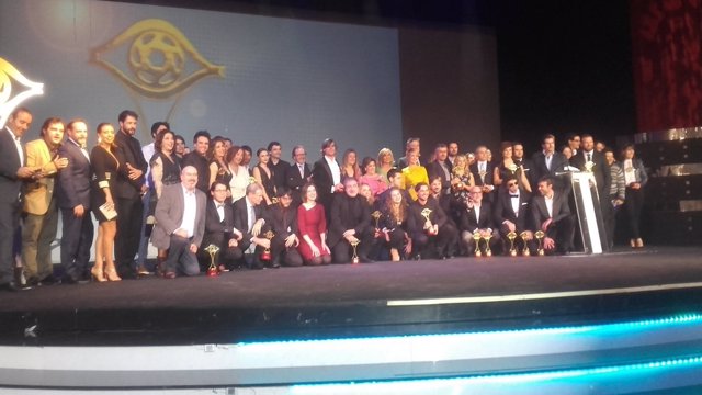 Foto de familia de los Premios IRIS de la Academia de la Televisión
