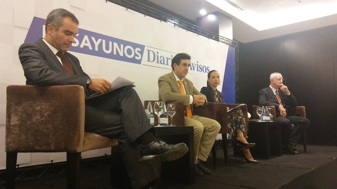 Desayuno informativo